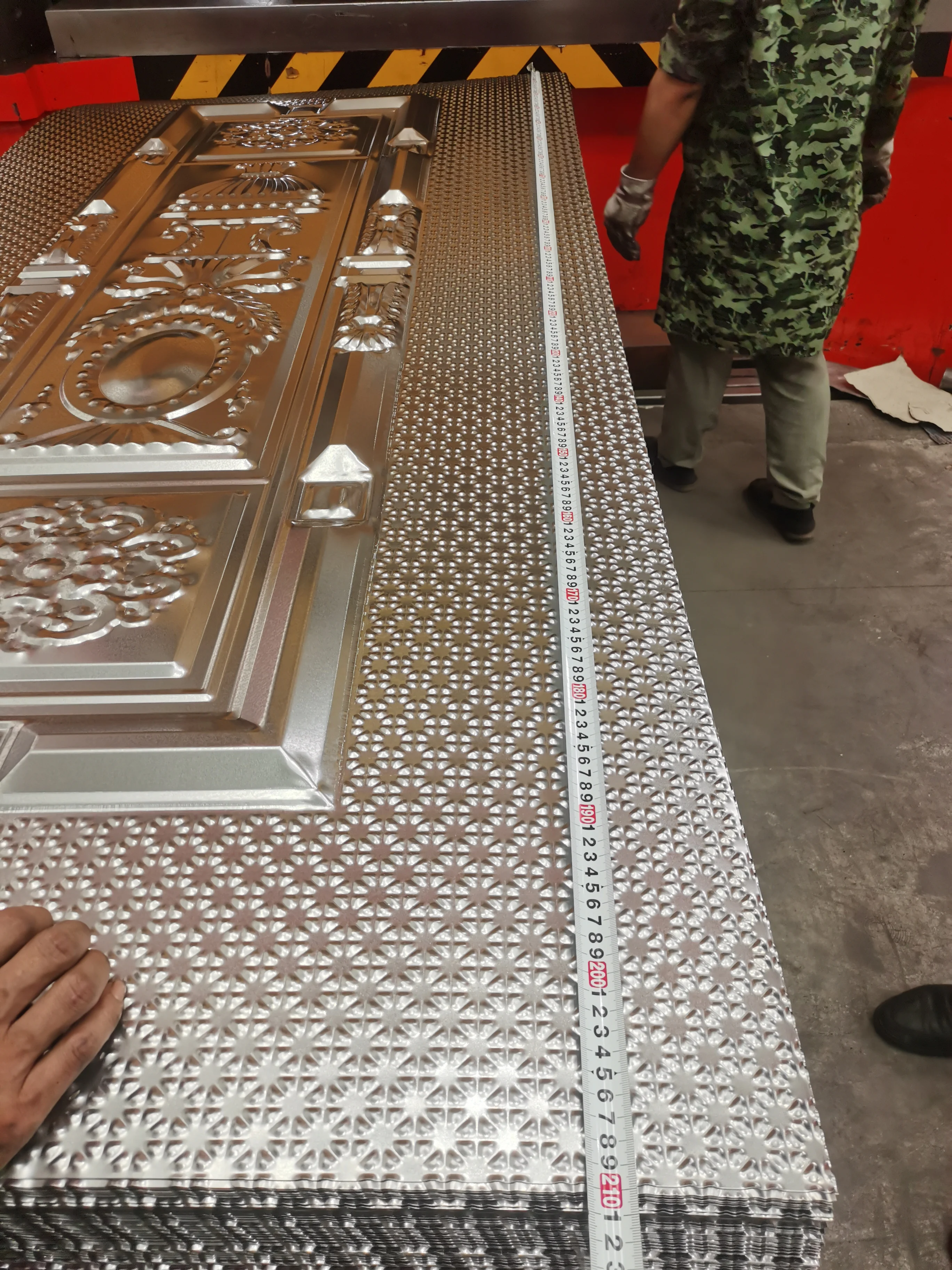 Wholesale Steel Embossed Door Skin Exterior Door Steel Sheet Cold Rolled Steel Sheet