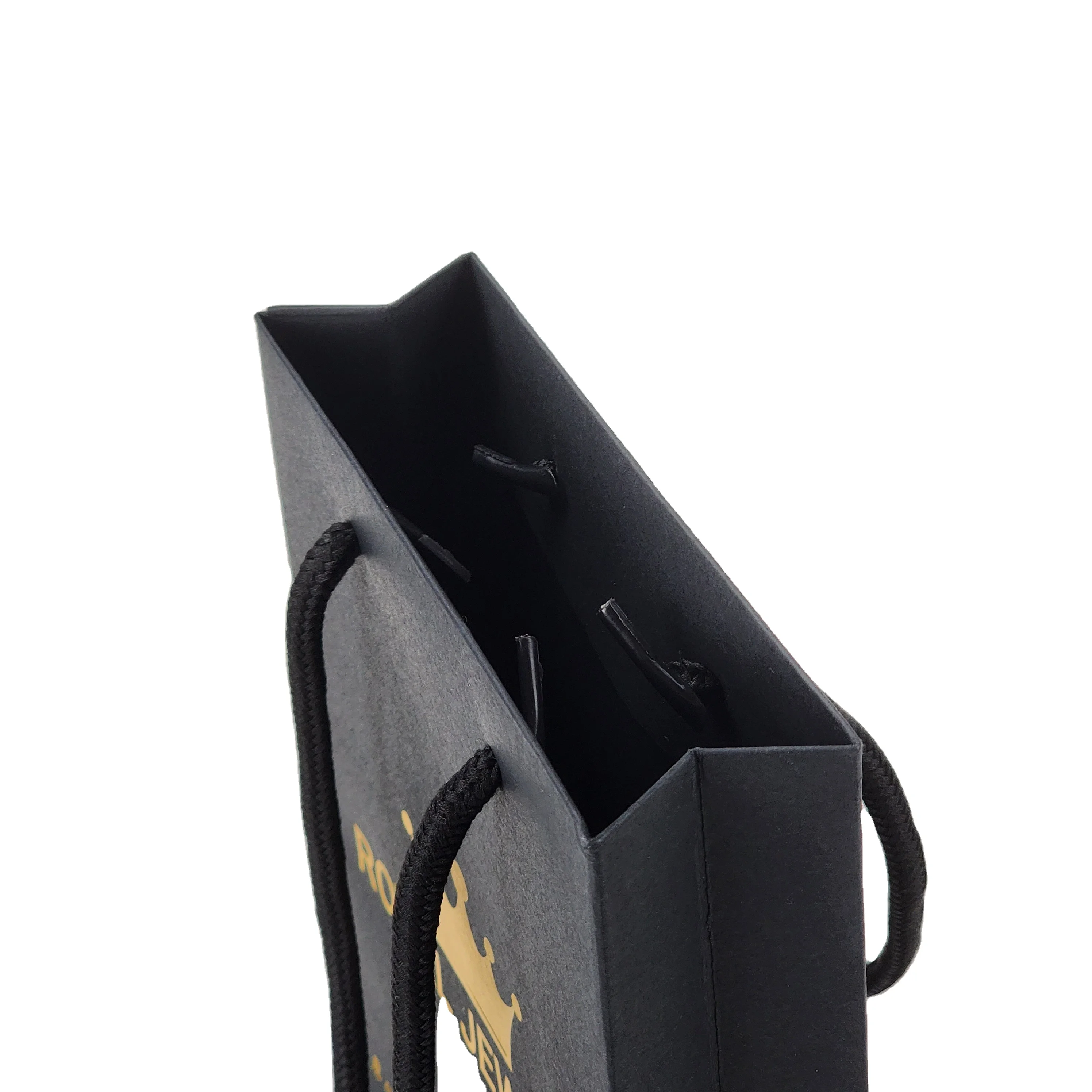 Custom logo Luxury Shopping Gift Paper Bag used FSC Paper for Clothes Packaging