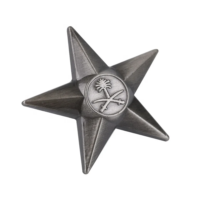 Hot Sale Custom Logo Hollow Out Fashion Star Gold Plated Delicate Unique Lapel Pin For Clothes