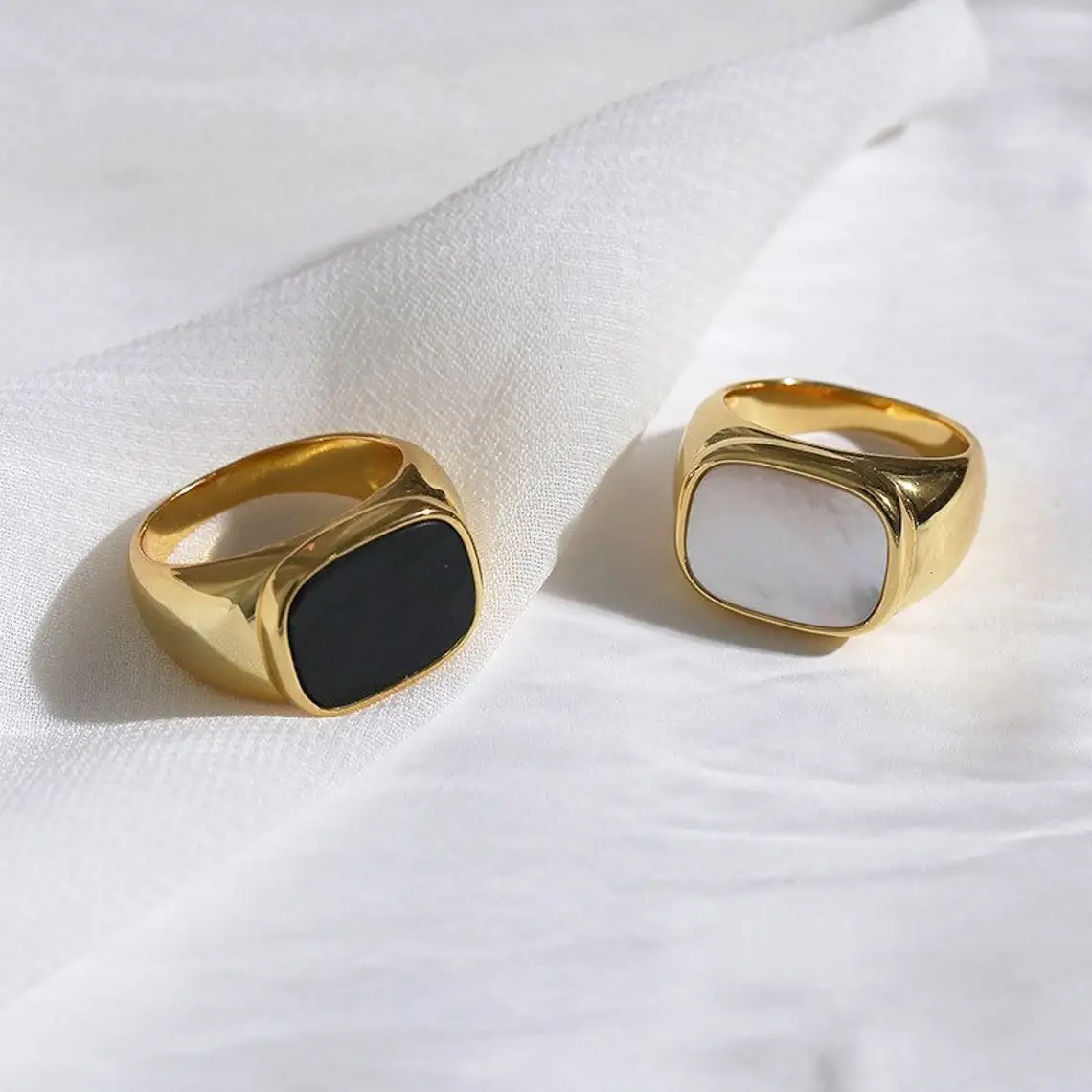 Fashion Jewelry Ring 18K Gold Plated Hypoallergenic Stainless Steel Black  White Big Shell Ring Jewelry Women