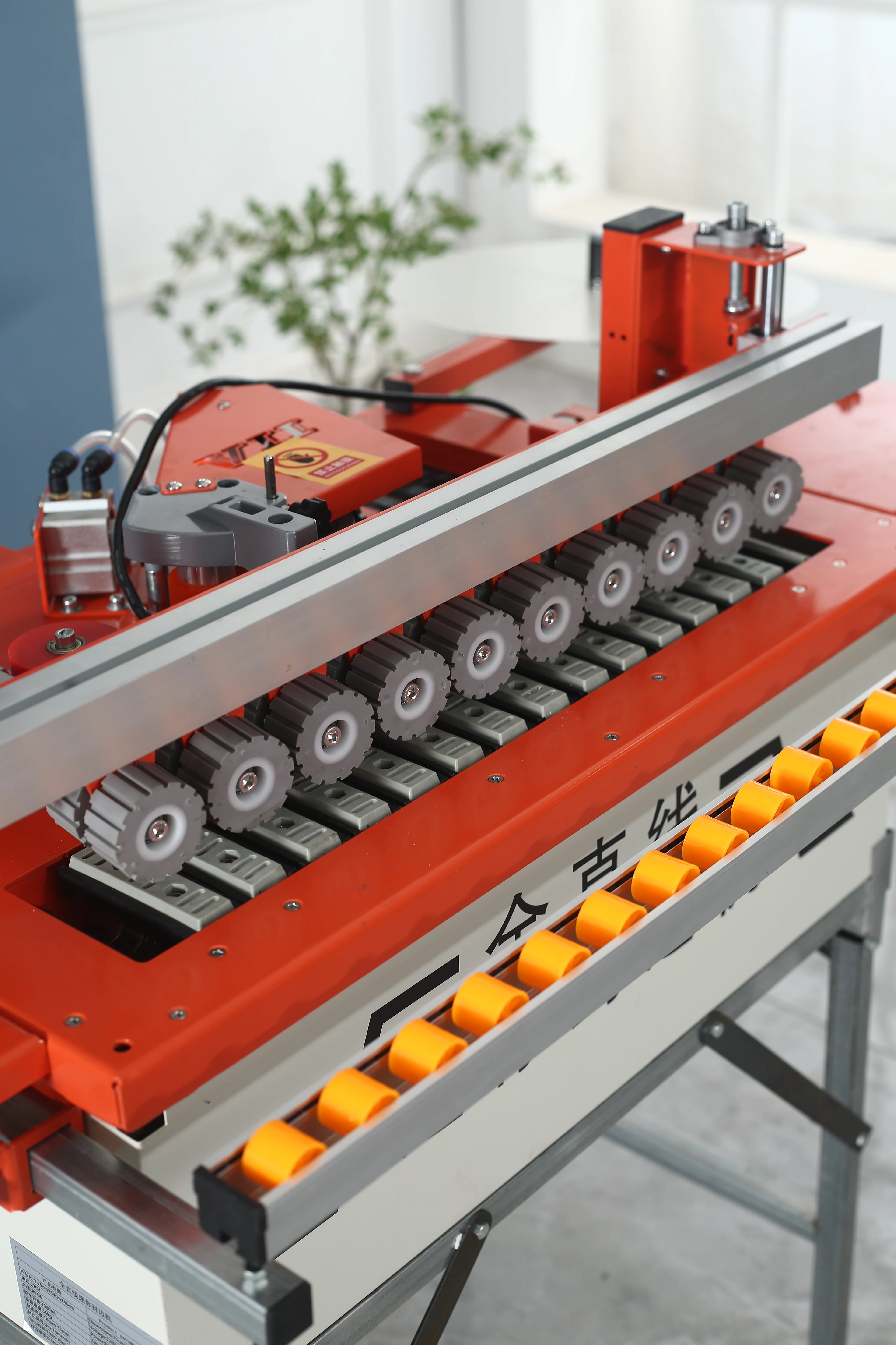 Woodpro DY05 Curve Straight Edge Banding Machine Wooden Furniture Processing  PVC Edge Banding Wood Based Panels Machinery