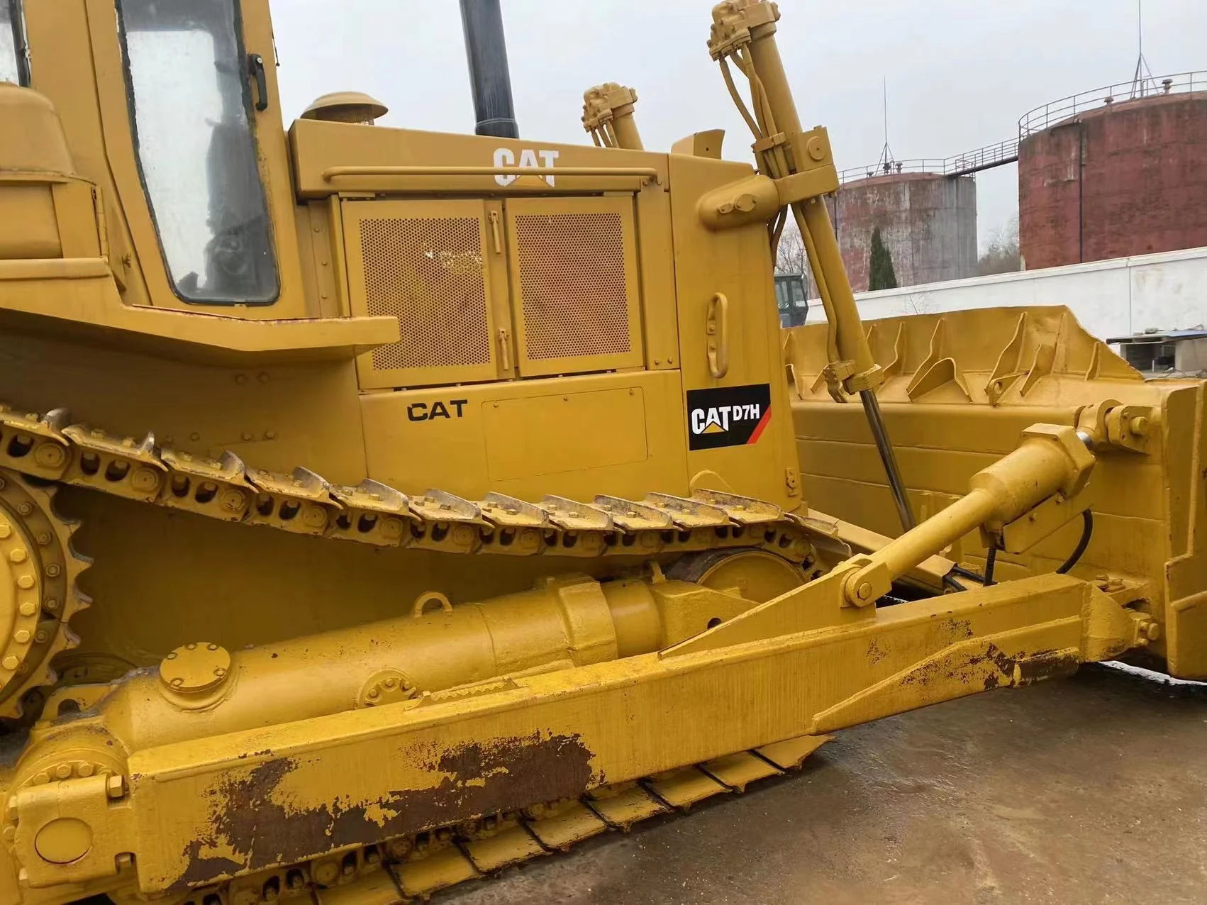 Used Bulldozer Caterpillar D7H/Dozer Cat Good quality Used USA CAT Bulldozer D6 D7 D7R D7G D7H D6R at Low Price