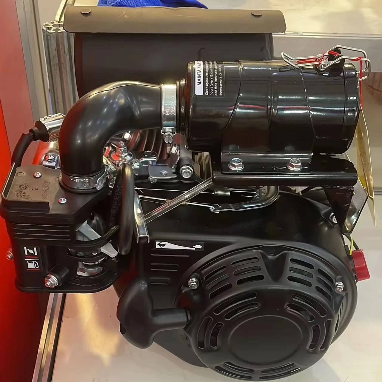 Gasoline tamper mounting bracket for 168f jumping rammer