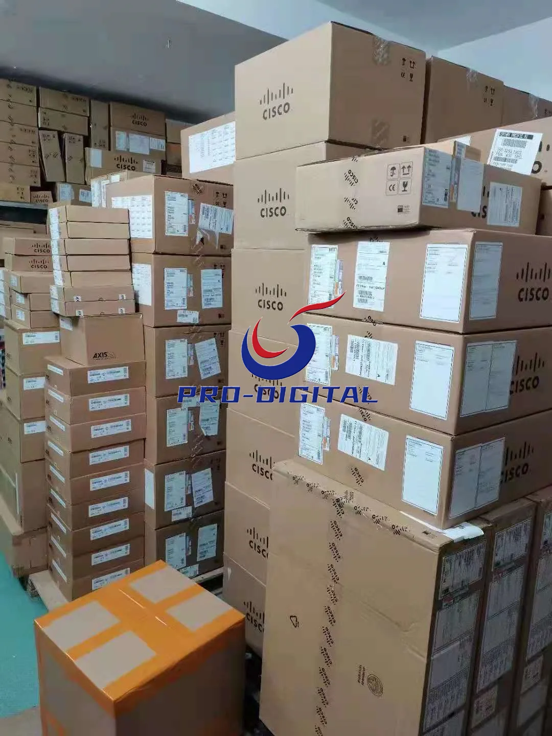 Original New Cisco C9200L-24T-4G-A New 9200L 24 Port Data 4 x 1G Network Switch in stock