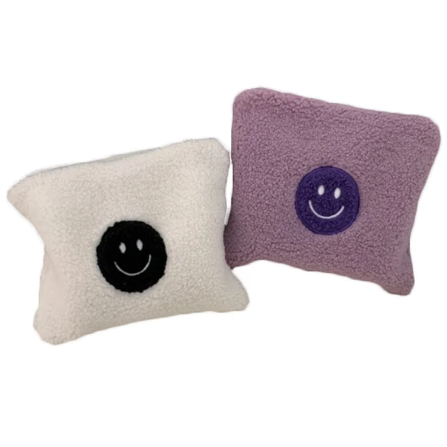 Low Moq Winter New Arrival Warm White Wool Cute Zipper Plush Smile Cosmetic Bags Lipstick Make Up Bags  For Girls Female