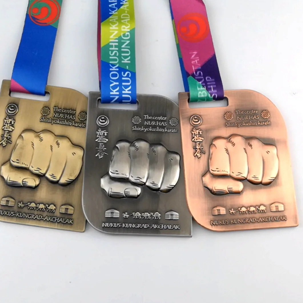 Medals Supplier Manufacturer Wholesale Zinc Alloy Metal Taekwondo Sports Gold Award Karate Medals Custom Kickboxing Medals