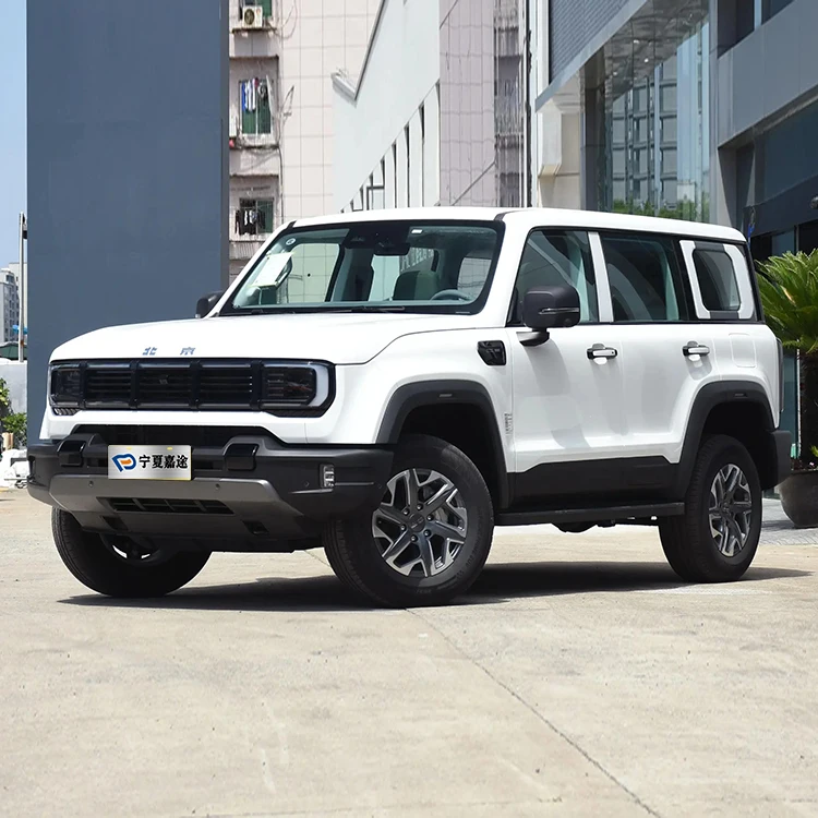 Лидер продаж Baic Beijing BJ40 2024 турбо двигатель левое рулевое управление бензиновый Подержанный автомобиль сделано в Китае
