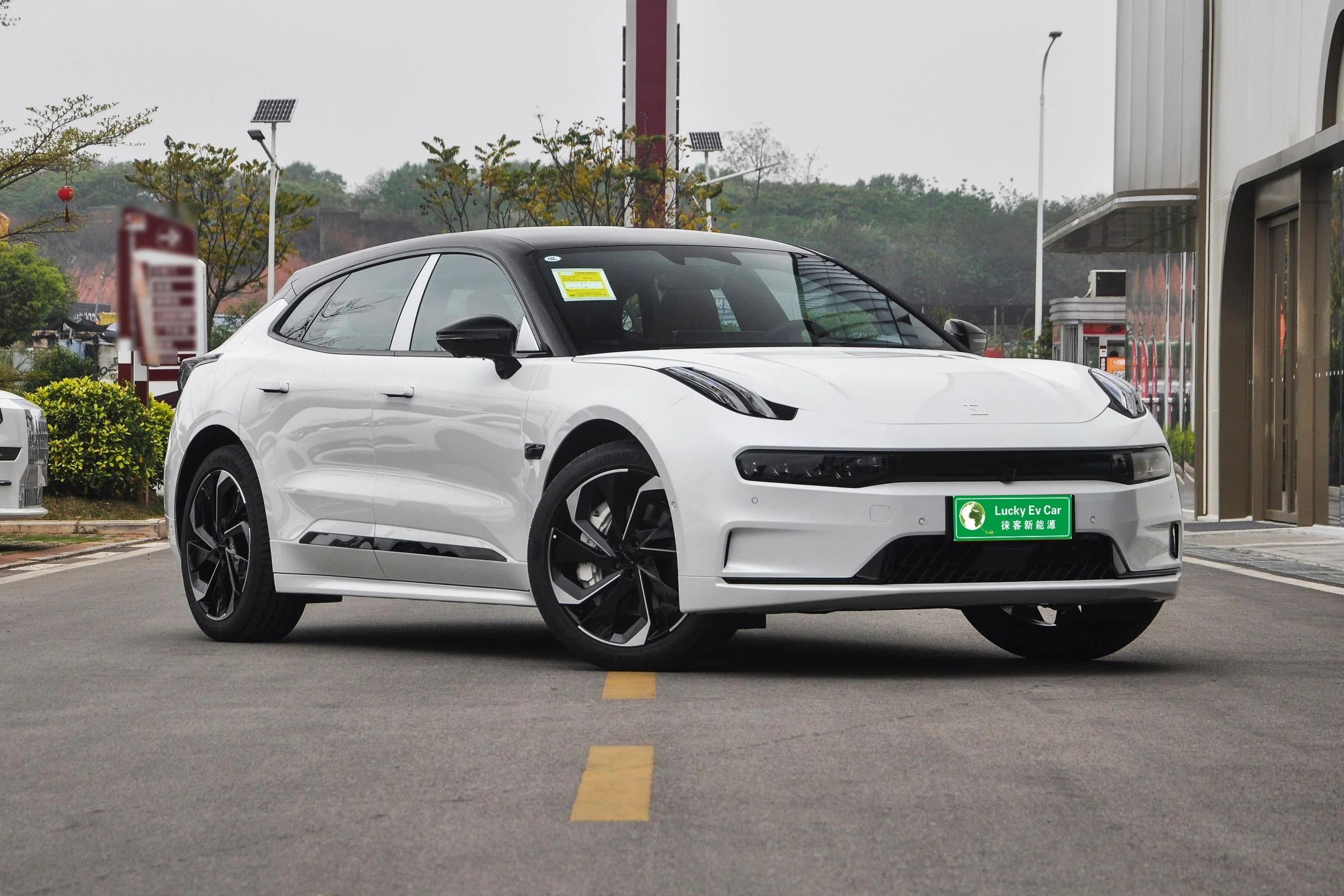 2024  In stock  Zeekr 001 ME  100KWH  new energy vehicles Electronic Cars Version 5 Seats  Cheap price