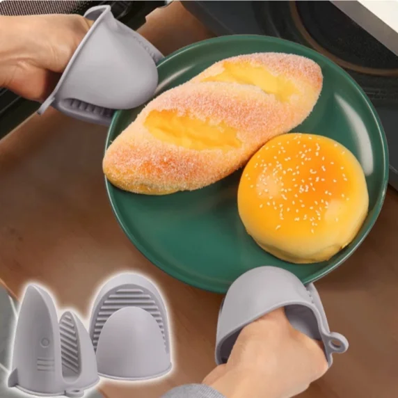Shark Shaped Silicone Insulated Glove Anti Slip Thickened High temperature resistance Kitchen Anti Scalding Device Oven Mitt