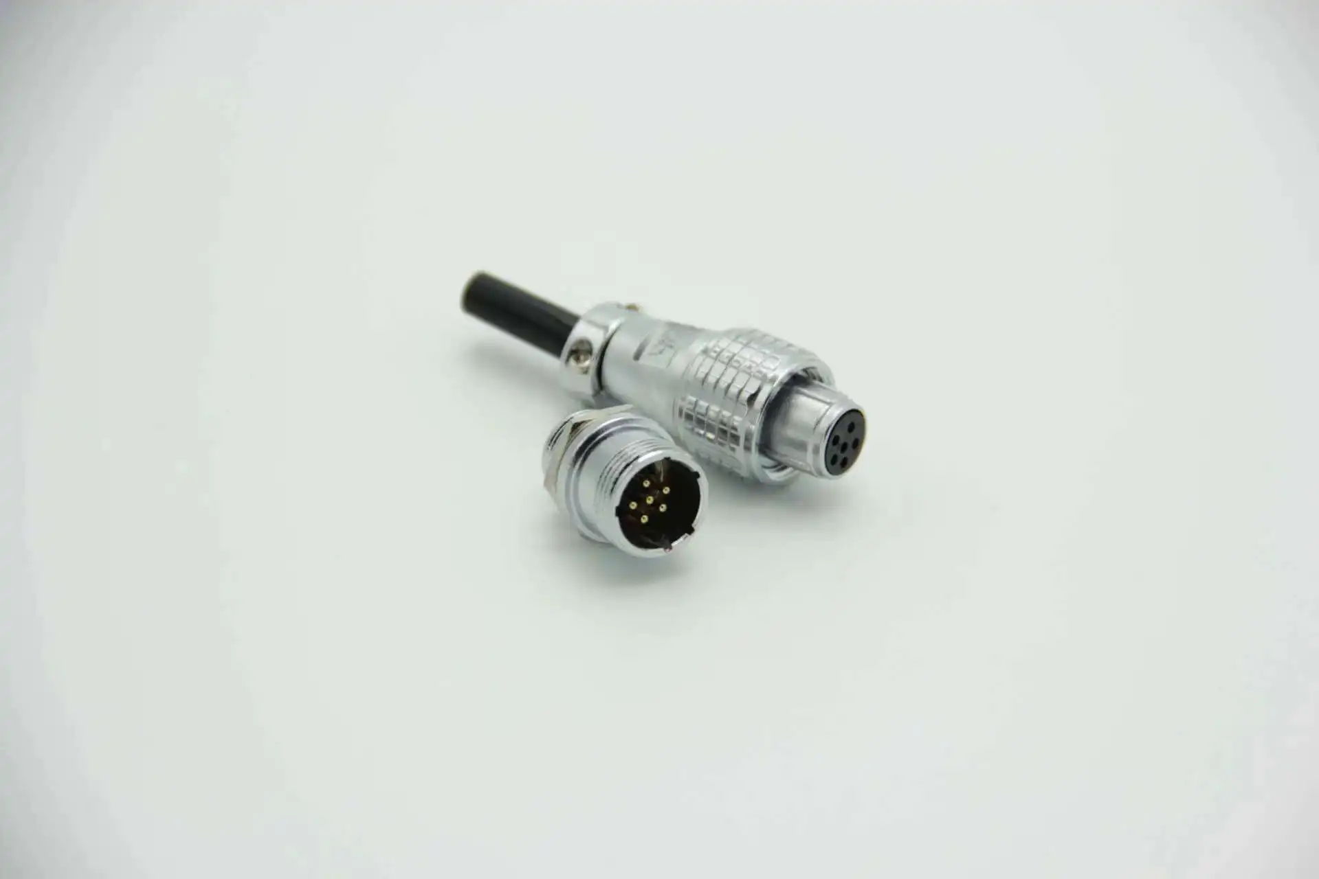 P12-3A Bulkhead Power Connector 2 3 4 7 8 9 Pin Screw Lock Quick And Easy Soldering  Metal Connector