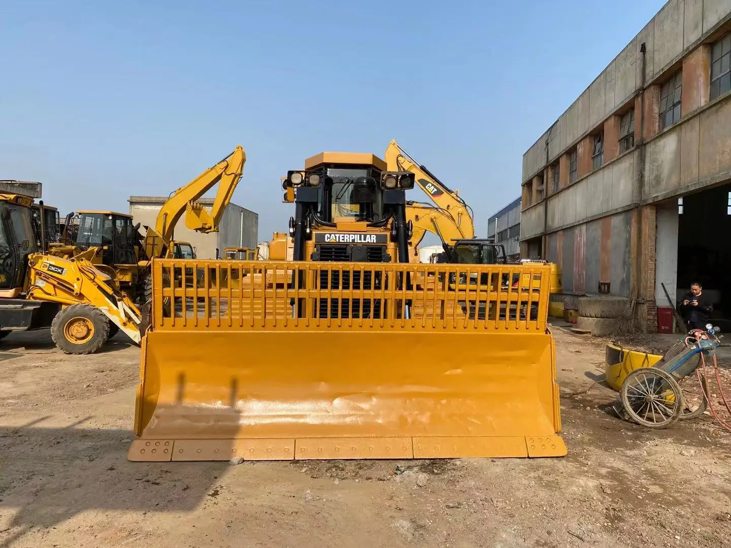 Used Cat D8R Bulldozer Secondhand Cat D8N/ D8R/ D8K /D8H in good working condition for sale