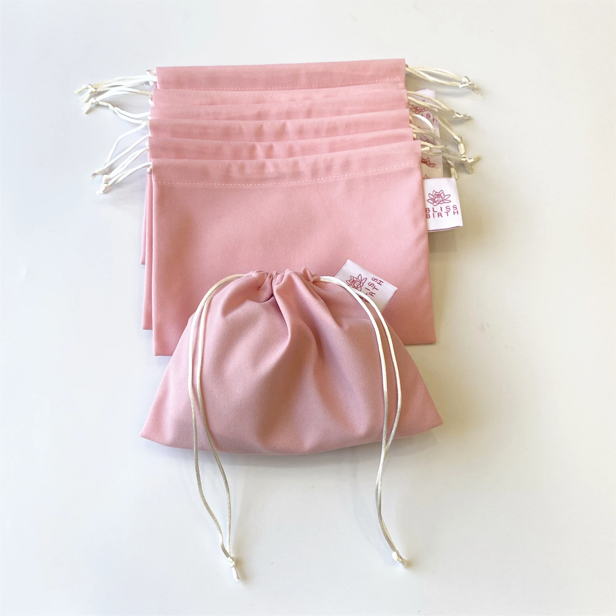 Небольшой розовый бархатный мини-пылесборник из микрофибры на завязках для сумок, кошельков, волос