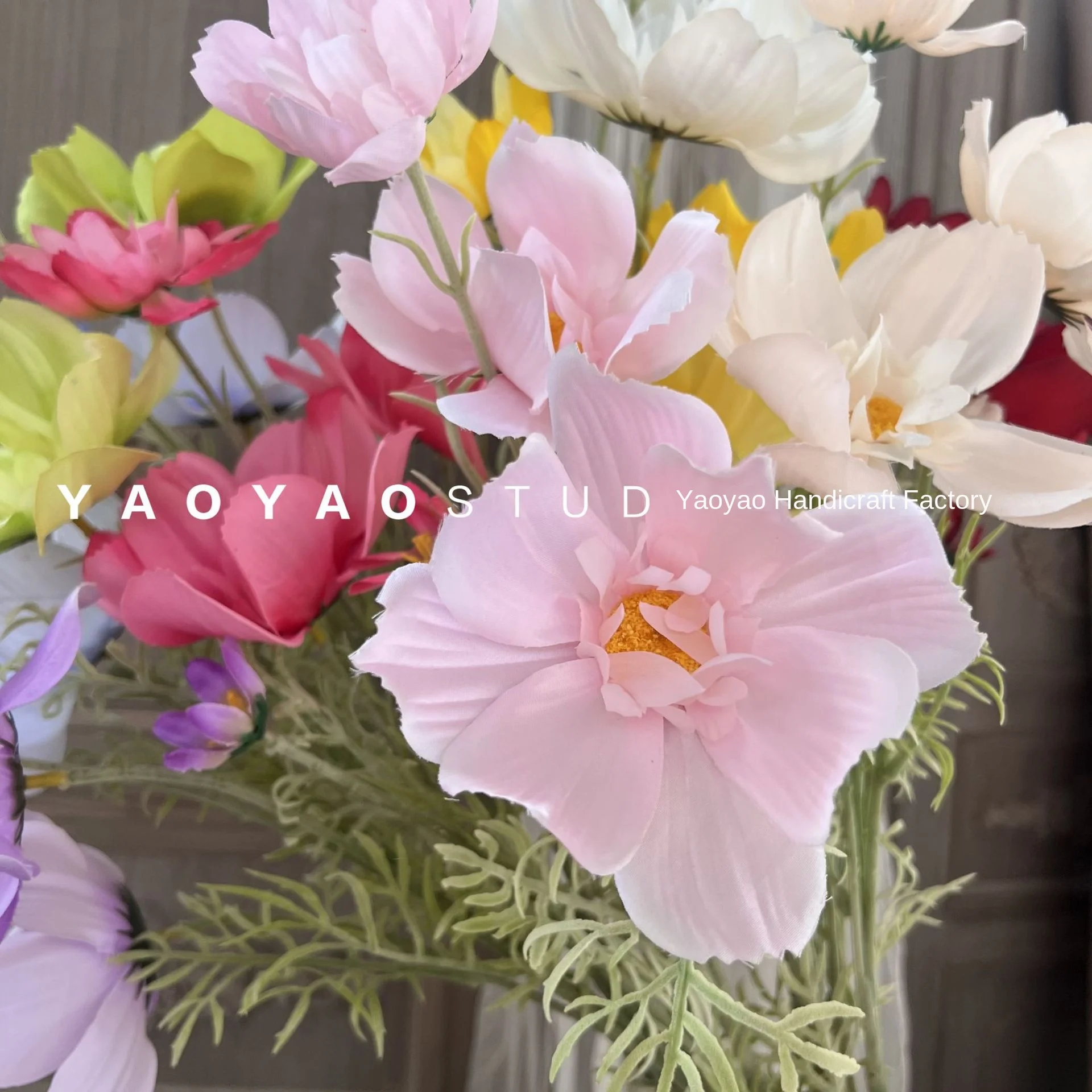 4-Head Persian Chrysanthemum Silk Flower Big Gesang Flower with Stem for Table Decoration Small Fresh Garden and Home Use