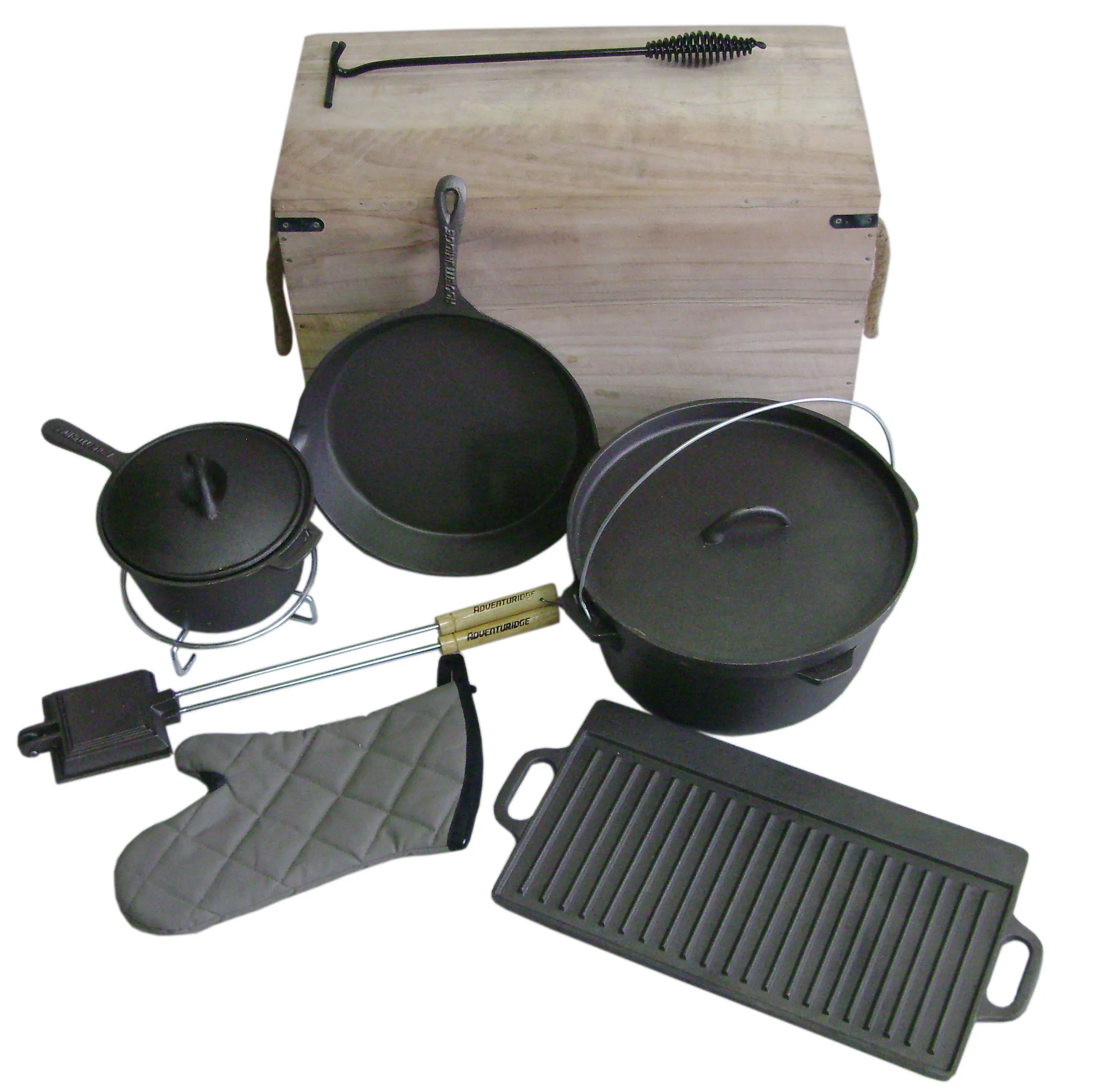 cast iron cookware set with campfire tripod set