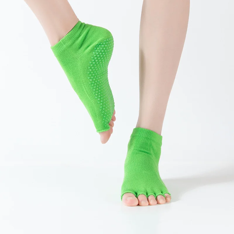 2023 Hot Selling M Fingers Cute 5 Toe Yoga Socks Wholesale