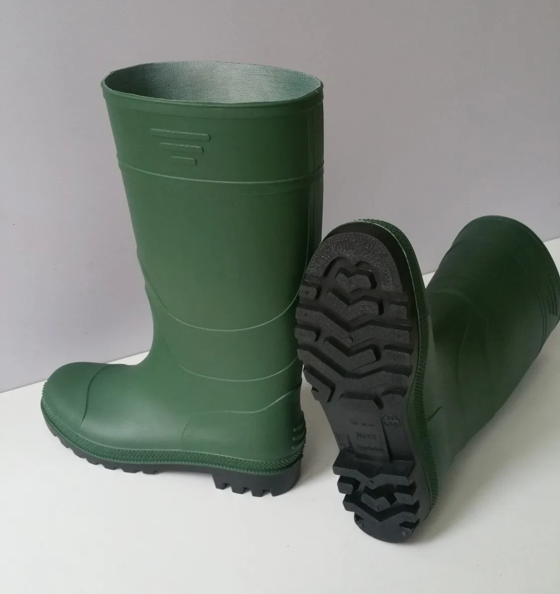 Wholesale high quality Oil resistant pvc boots New thick pvc gumboot Soft quality quick-drying raining work boots
