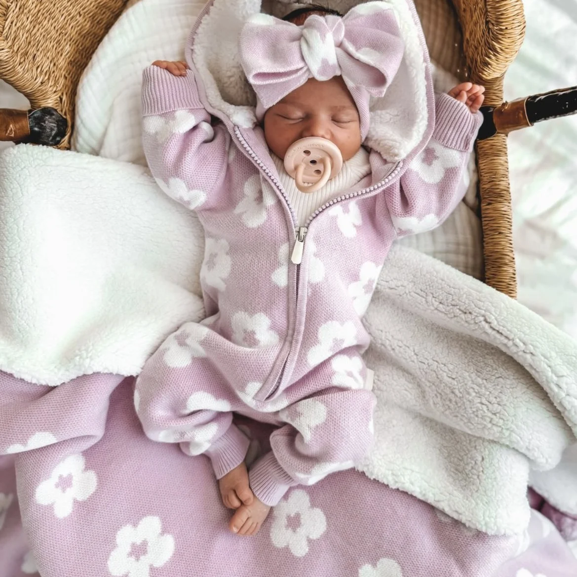 Custom Baby Crochet 100% Cotton Soft Sherpa Blanket Thick Fluffy Baby Cable Knit Sherpa Blanket Throw Blanket for Kids