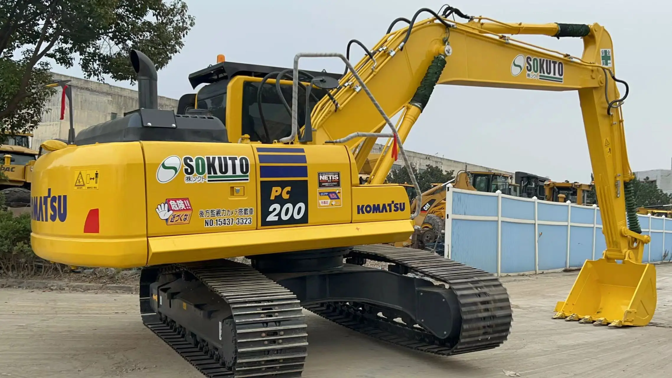Japan Original used pc200-8 excavators  komatsu pc200 hydraulic crawler excavator 20ton second hand digger cheap price for sale