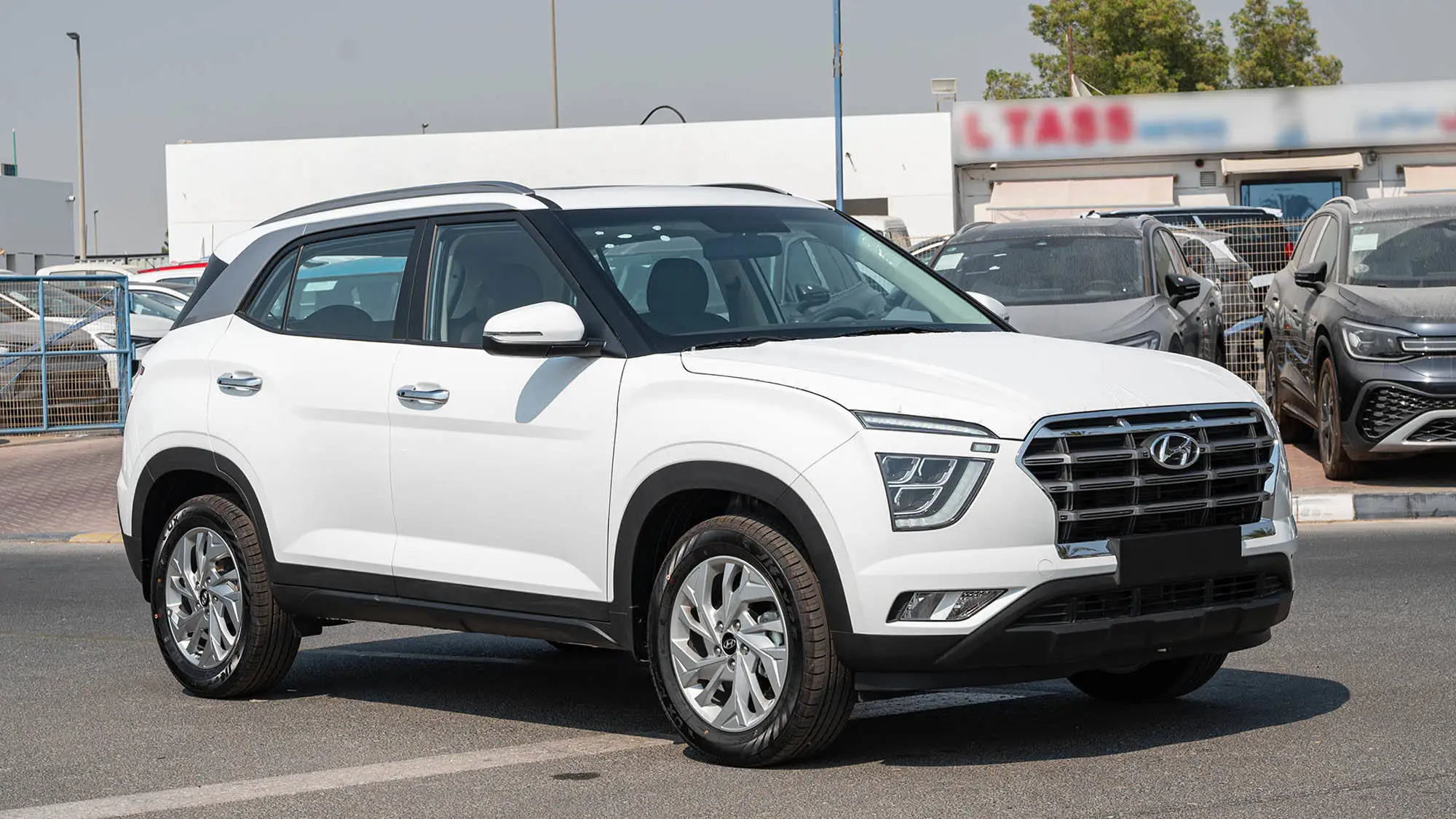 Дешевый б/у HYUNDAI CRETA 1.5D готов к отправке