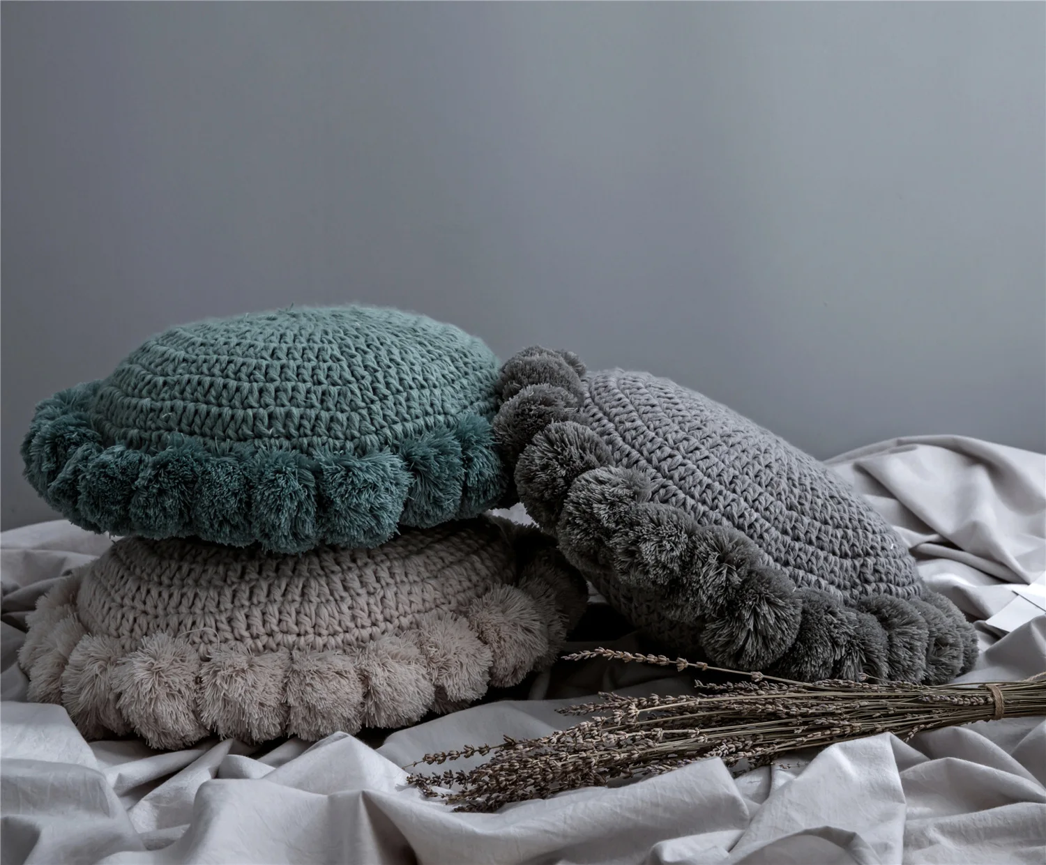 Nordic Wool Knitted Round Sofa Cushion Solid Color Living Room Pillow Pom Pom Decorative Cushion For Home Decor