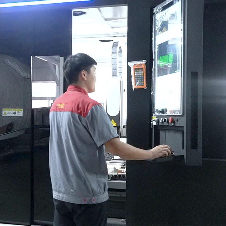 Multifunction Sheet Tube Laser Cutting 6 kw Full Cover Fiber Laser Metal Plate Tube Cutter Machine