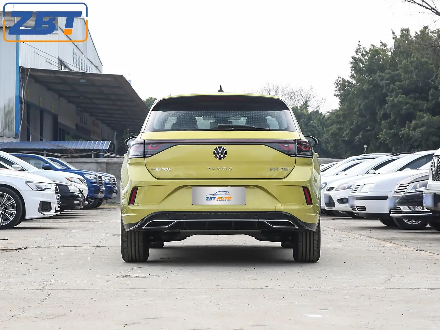 Autozbt Low Price 2024 Used VW T-Roc 300 Tsi Compact SUV Petrol Vehicle 1.5t Gasoline Car High Speed 200 Km/H 5 Seats Auto