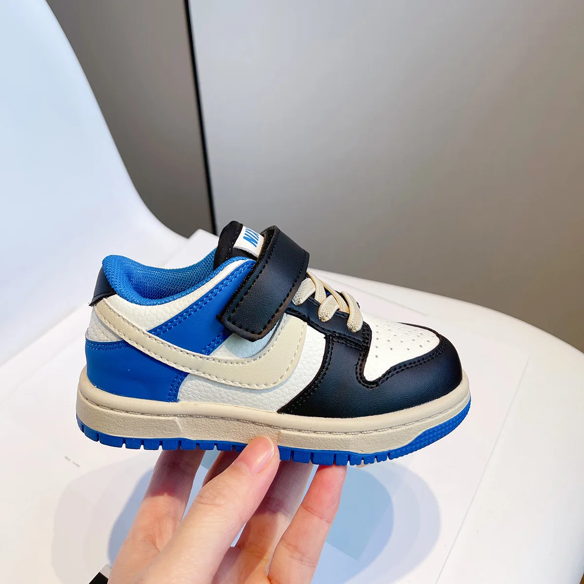 2022 New Fashion Rainbow Kids sport Shoes For Girls Sneakers Students Breathable Mesh Children Shoes Boys Girls Sneakers