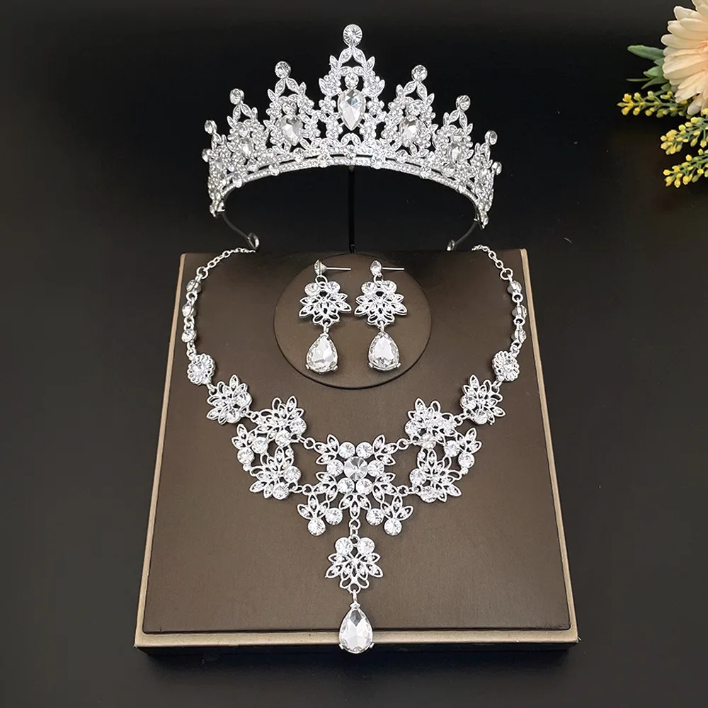 New bride headwear crown three-piece wedding necklace earrings rhinestone set European and American wedding accessories