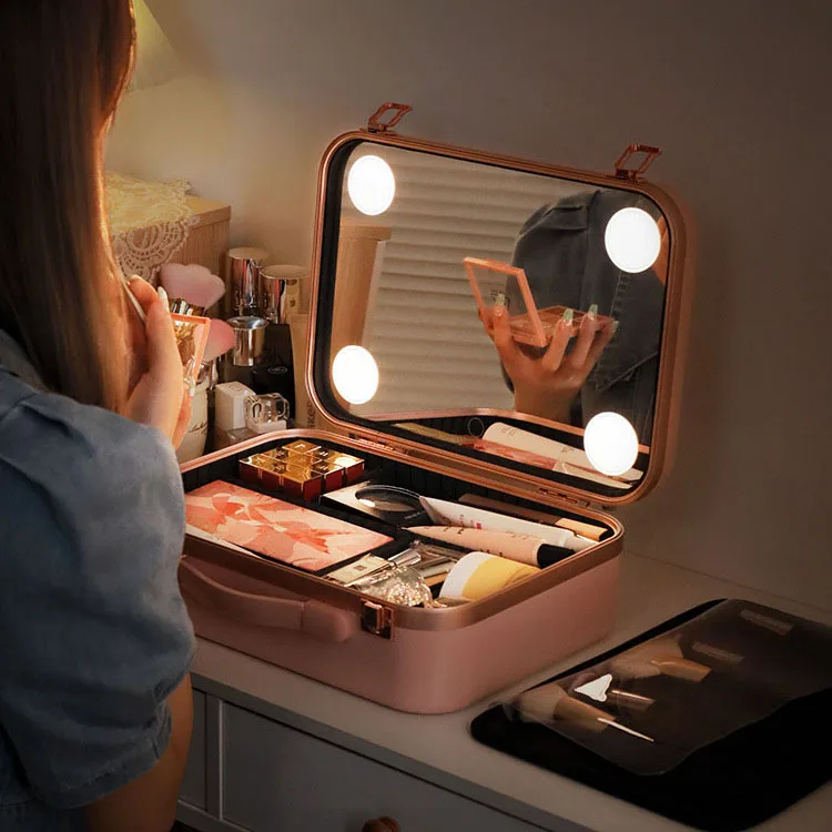 Hot Sale New Fashion Aluminum Cosmetic Box with LED Lights Mirror Travel Vanity Boxes Beauty Letter Pattern Hasp Closure Type