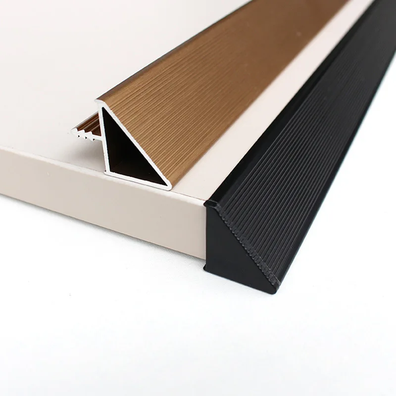 Closet Body Recessed Door Handle Triangular Beveled Edge Cardboard Handle