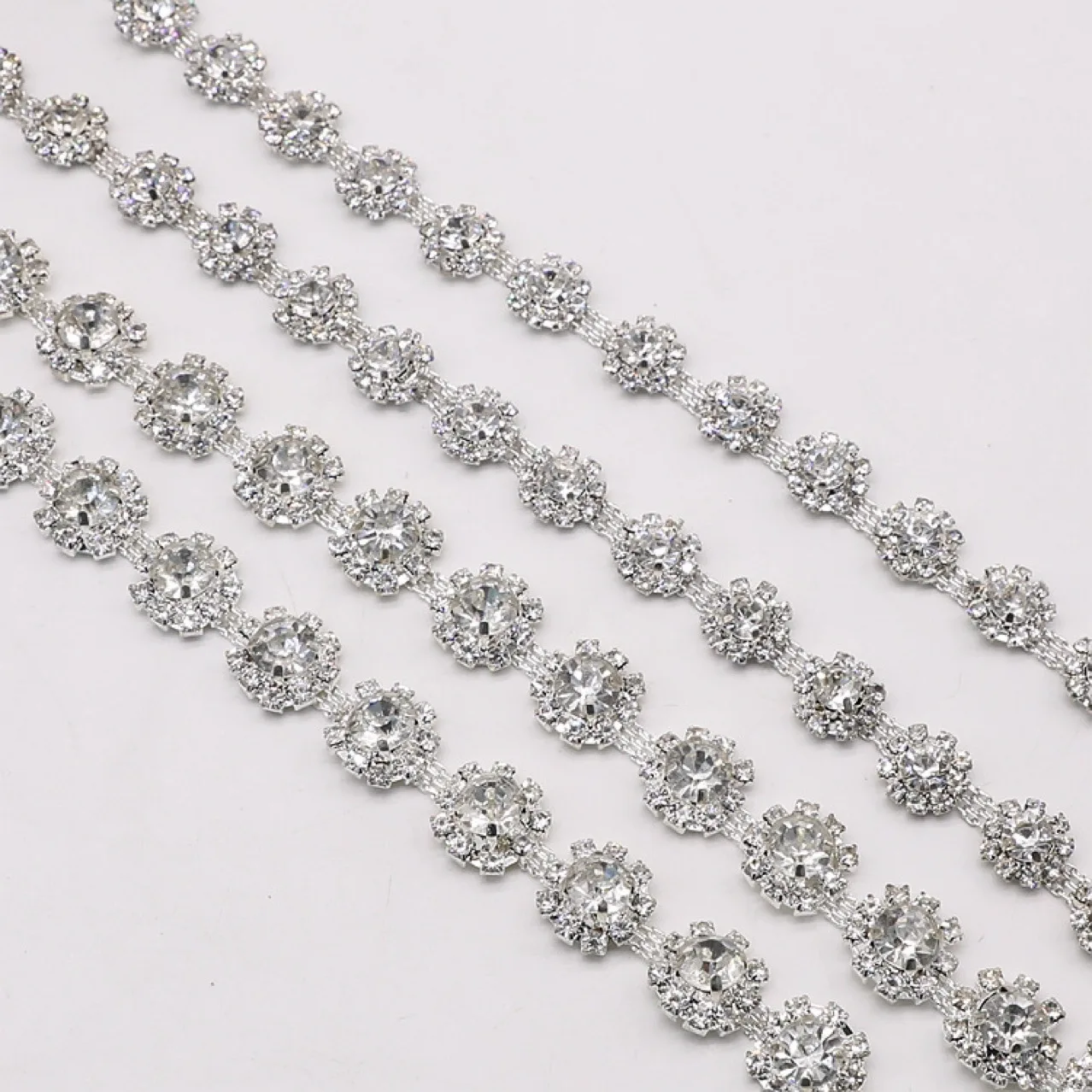 Fashion Glass Crystal Wedding Dress Decorative Rhinestone Jewelry Chain Decorative Ribbon Applique Sew On Clothes Shoes Accessor