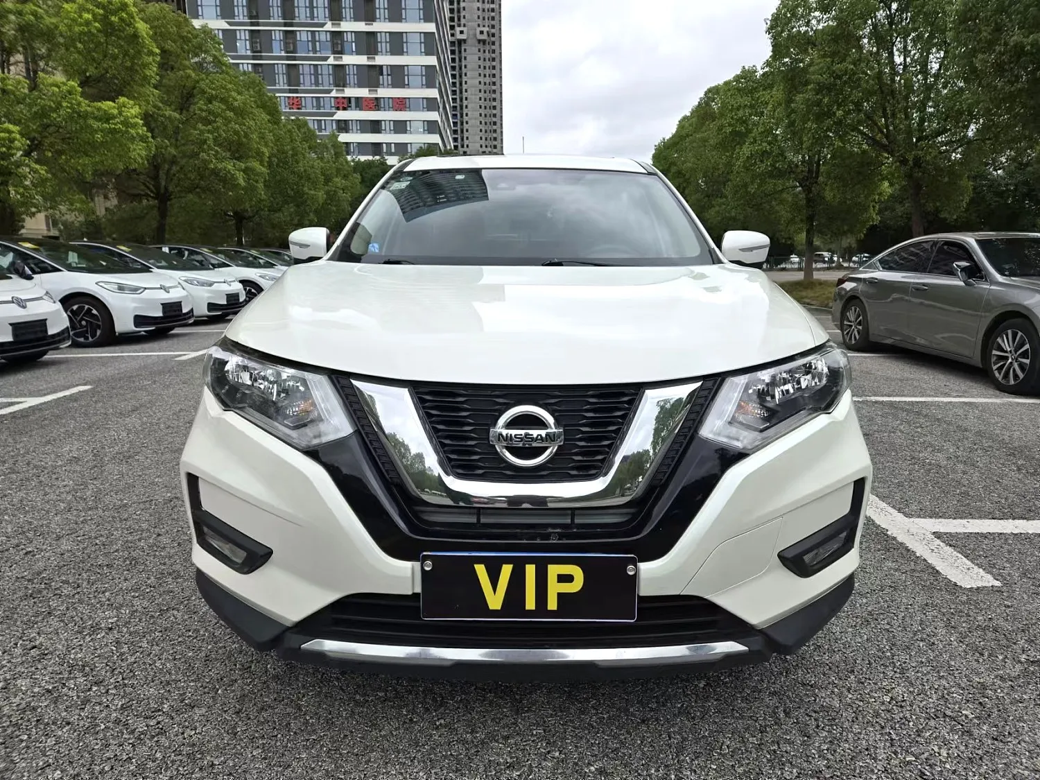 Лидер продаж электрический внедорожник 2023 Nissan X-Trail с максимальной скоростью 200 км/ч бензиновый автомобиль