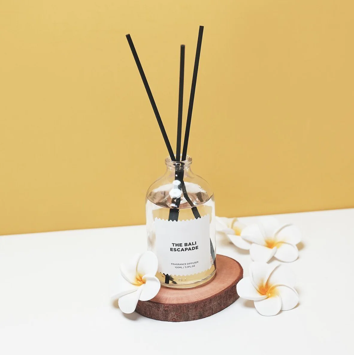Popular gift 50 ML 100 ML glass bottle container  flower perfume scented essential oil reed diffusers