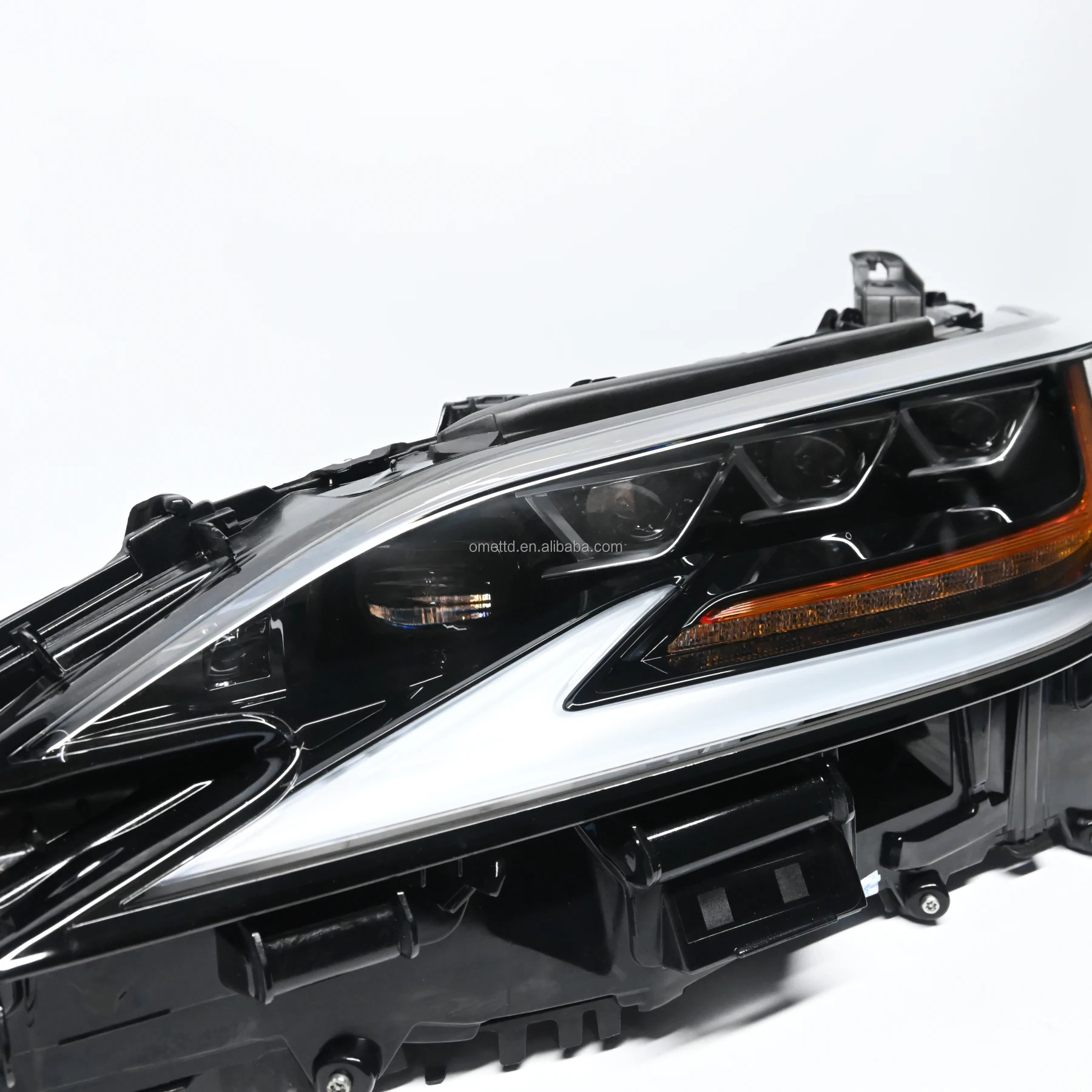 Original ES200 ES260 ES300h LED Headlight 3 Eye Matrix Headlights For 2018-2020 Lexus ES Headlamp OEM 6AA-AXZH10 8118533G31