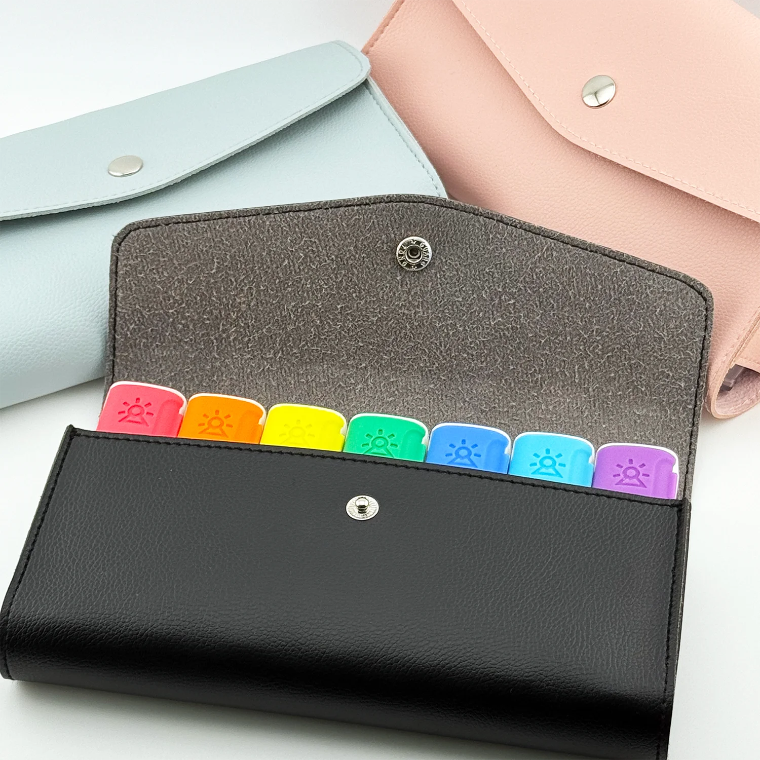 NBBLUESKY Custom PU Weekly Medicine Organizer PP/Abs Travel Weekly Pill Box 7-Day 28 Grid Rainbow Pill Case Wholesale Tablet Box