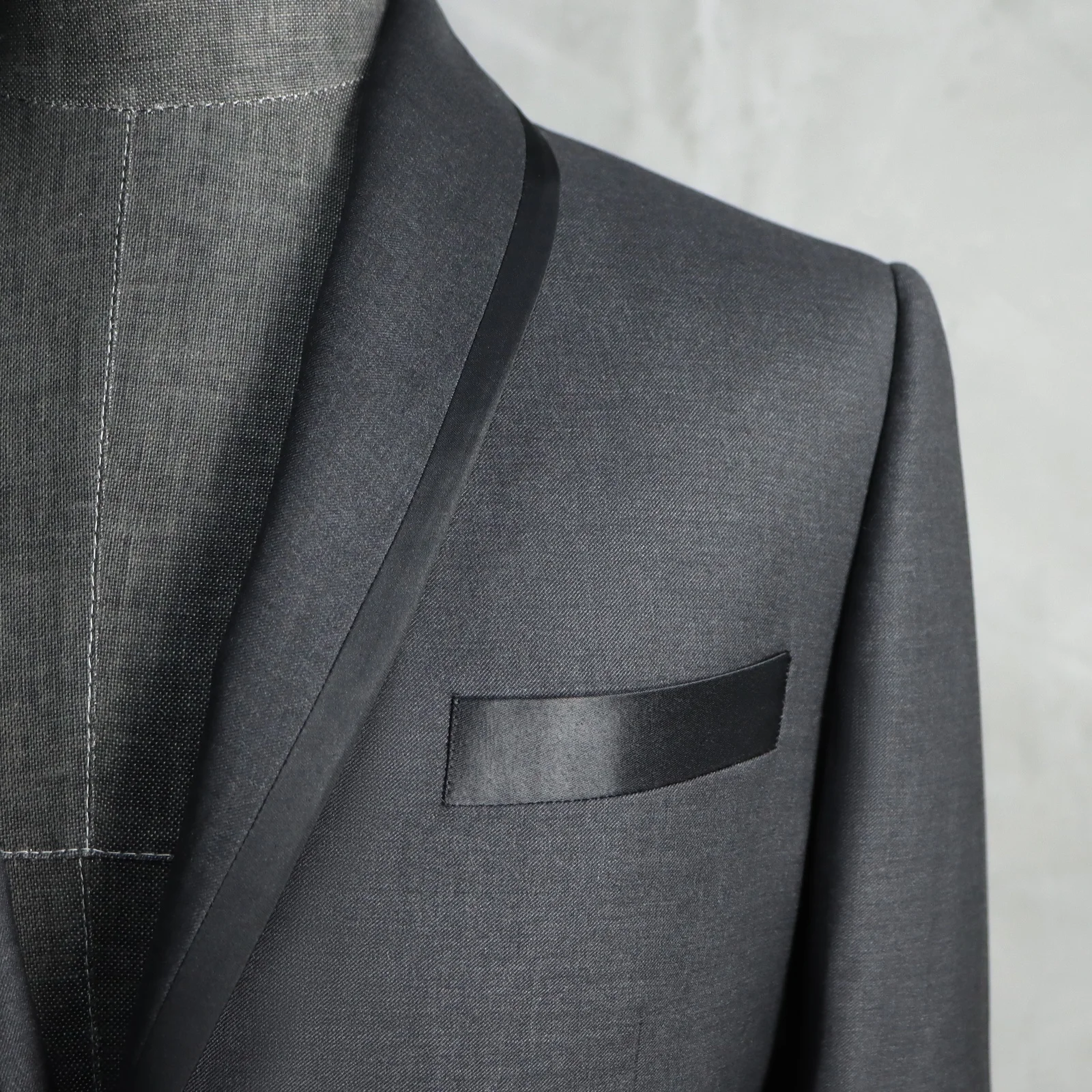 MTM Classic black tuxedo suit Mens Shawl Lapel Tailor Custom Black Tuxedo Bespoke Wedding Groom Suit Wool 2 Piece Set