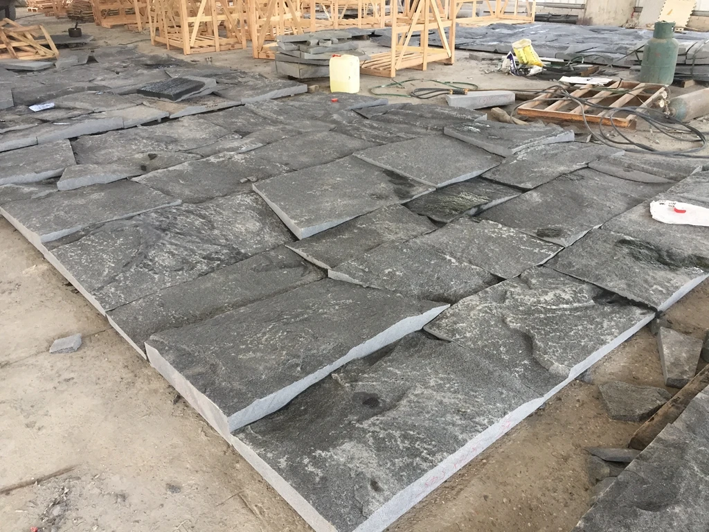 Natural Split Feature Wall Rock Face Black Grey Granite Basalt Stone Rock Veneer Wall Cladding Big Size Customized