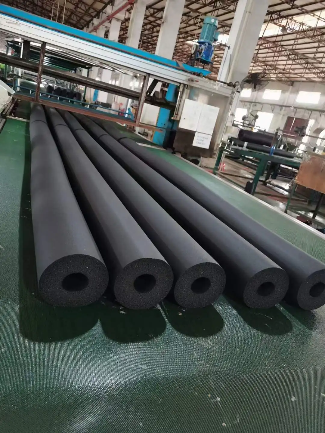 Bellsafe Flex NBR Elastomeric Rubber Insulation Tube Aluminum Foil Rubber Foam Tube With Self Adhesive