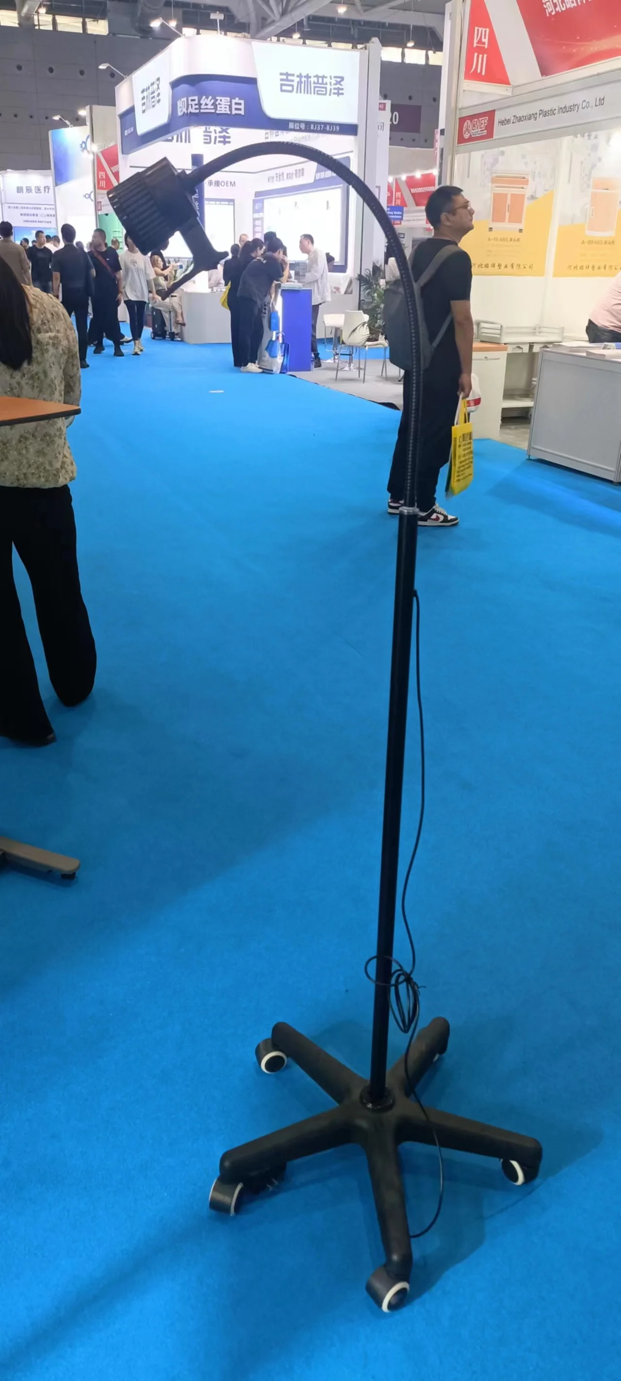 Mobile Type Operating Light 7 Holes LED Examination Lamp with Warm Light Source