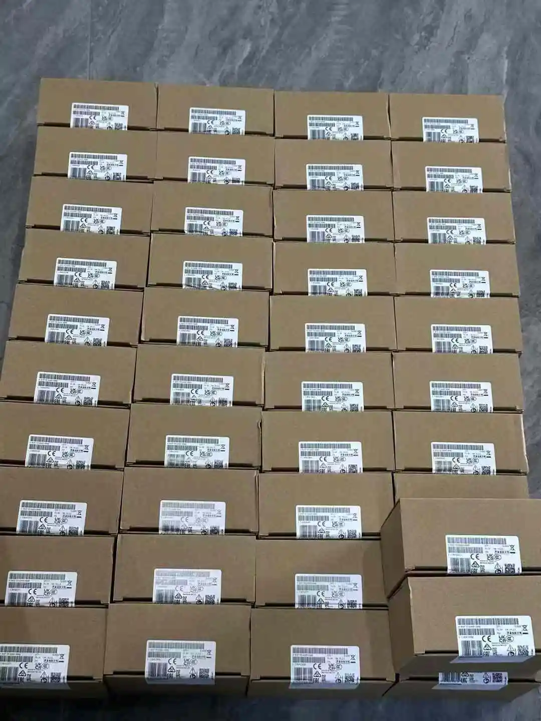 SIMATIC S7-1200 SM 1232 6ES7232-4HD32-0XB0 6ES72324HD320XB0 brand new