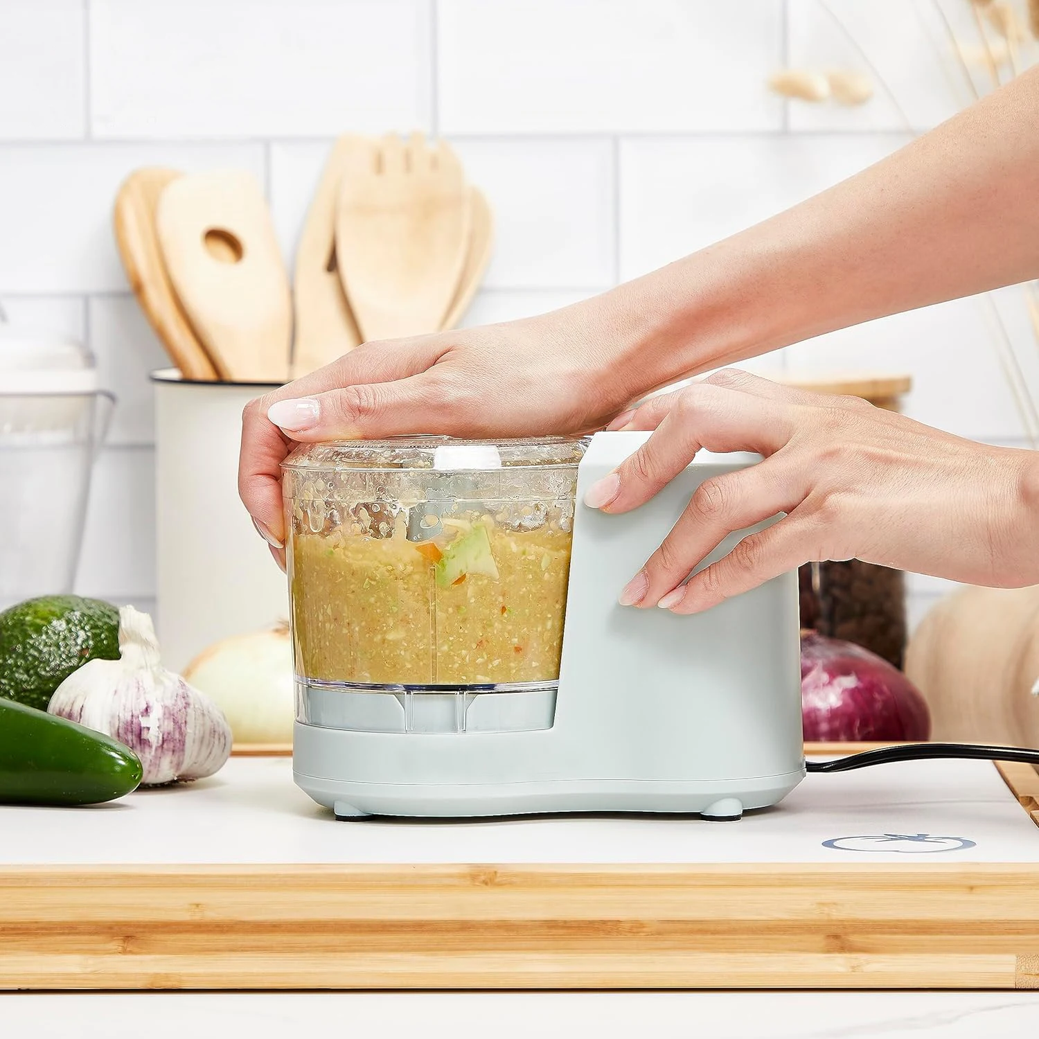 Multi-Functional 250ml mini vegetable cutter slicer ginger garlic kitchen gadgets kitchen portable electric vegetable chopper