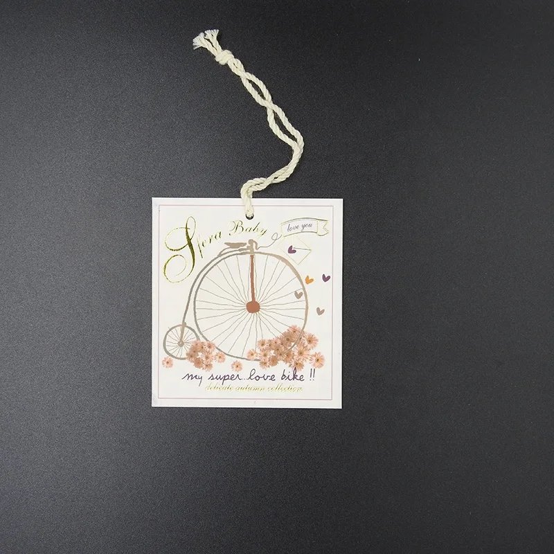 Customizable Printed Fashion Paper Hang Tag for Garments Premium Tag for Shirt and Clothing Accessories