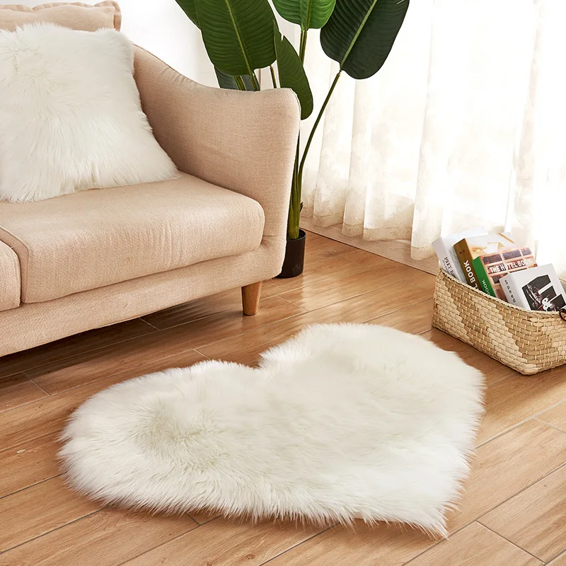 Wholesale different shapes colors fur rugs faux carpet heart shape carpet fake sheepskin rugs for bedroom
