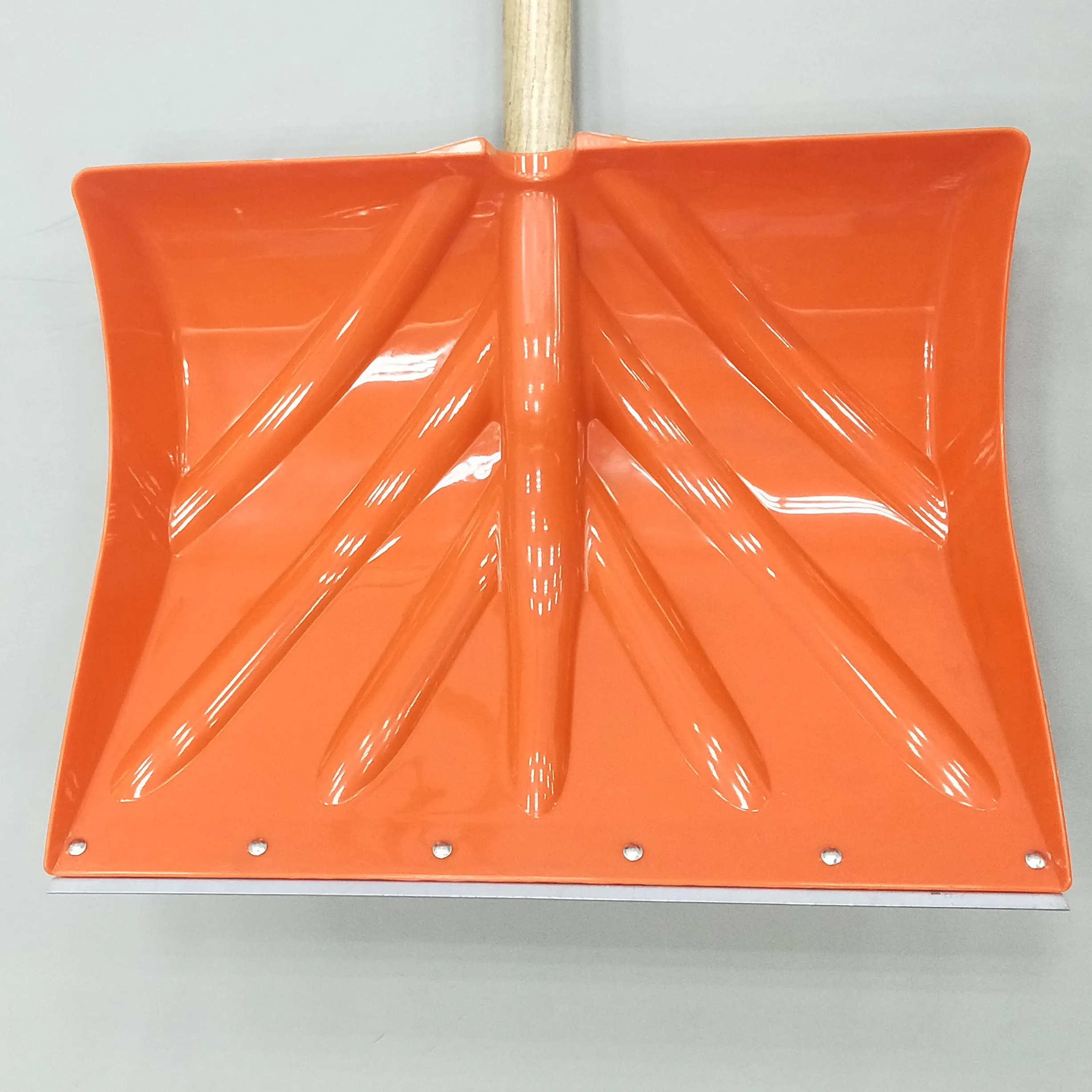 Garden Shovel Application and Plastic Snow Shovel Spade Pusher