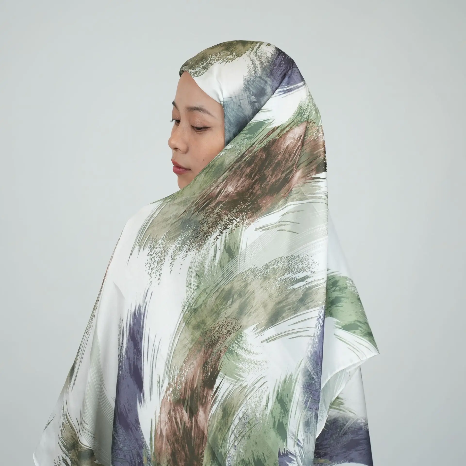 Zifeng OEM Hijab Con Turbante Wholesale Ethnic Satin Curve Printed Headscarf Southeast Asian Malay Headscarf Hijab