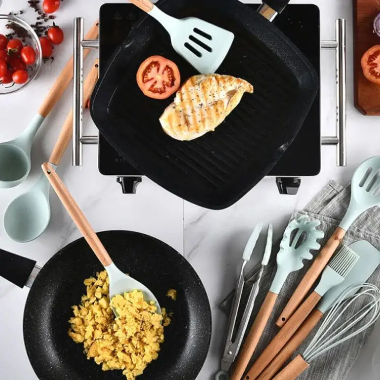 Eco-Friendly 12 Pieces In 1 Set Silicone Kitchenware Set Wooden Handle Kitchen Utensil Set