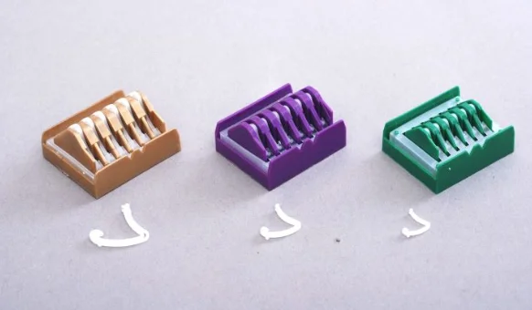 Хирургический аппликатор и полимерные лигирующие зажимы для лапароскопии