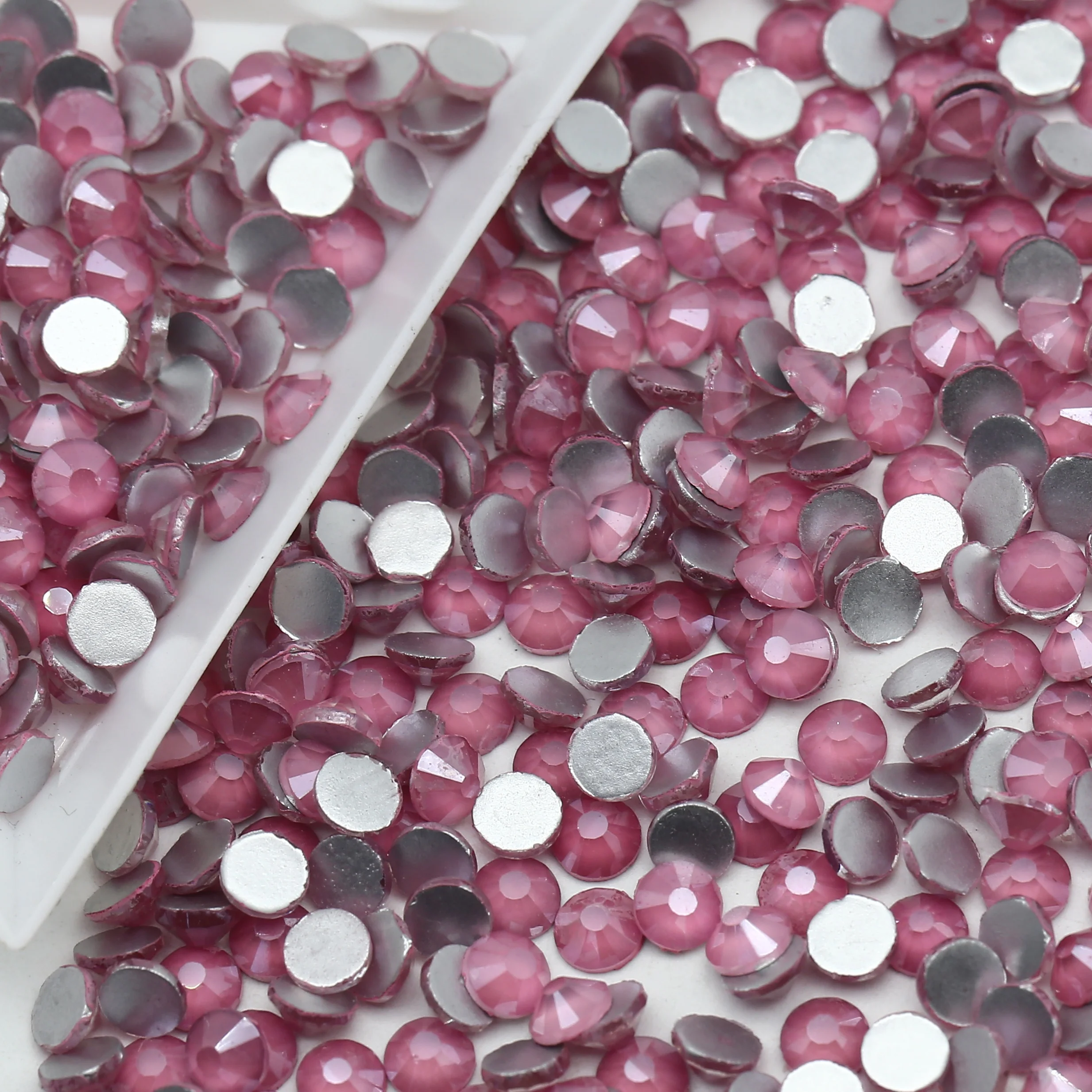 Wholesale SS6 SS8 SS10 SS12 SS16 SS20 Mocha Rhinestones Nail Art Flatback Crystal Rhinestones For Clothes