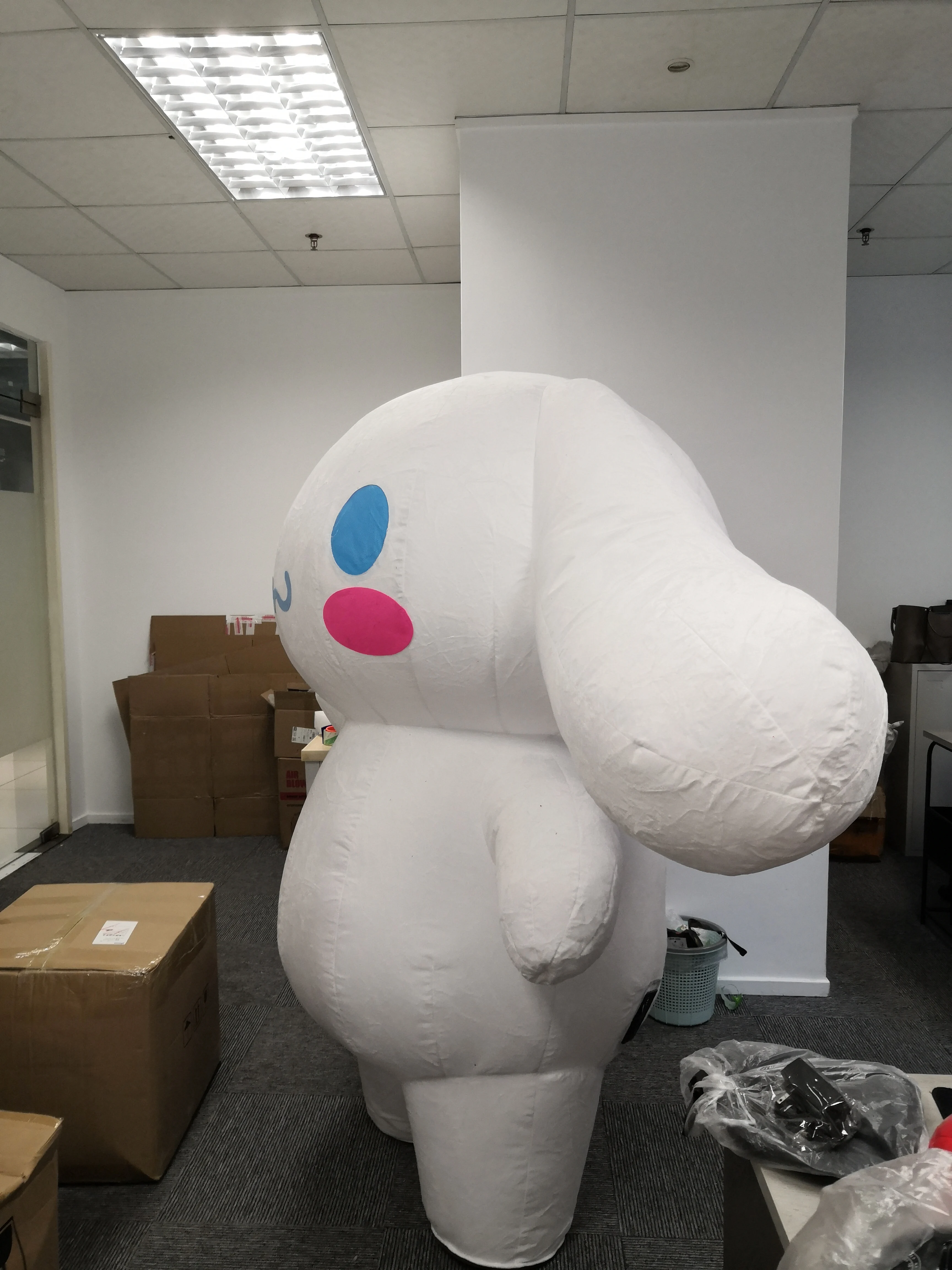 Giant Walking Moving Cosplay Cartoon Inflatable Cinnamon dog Plush Sanrio Inflatable Mascot Costume Suit For Adults