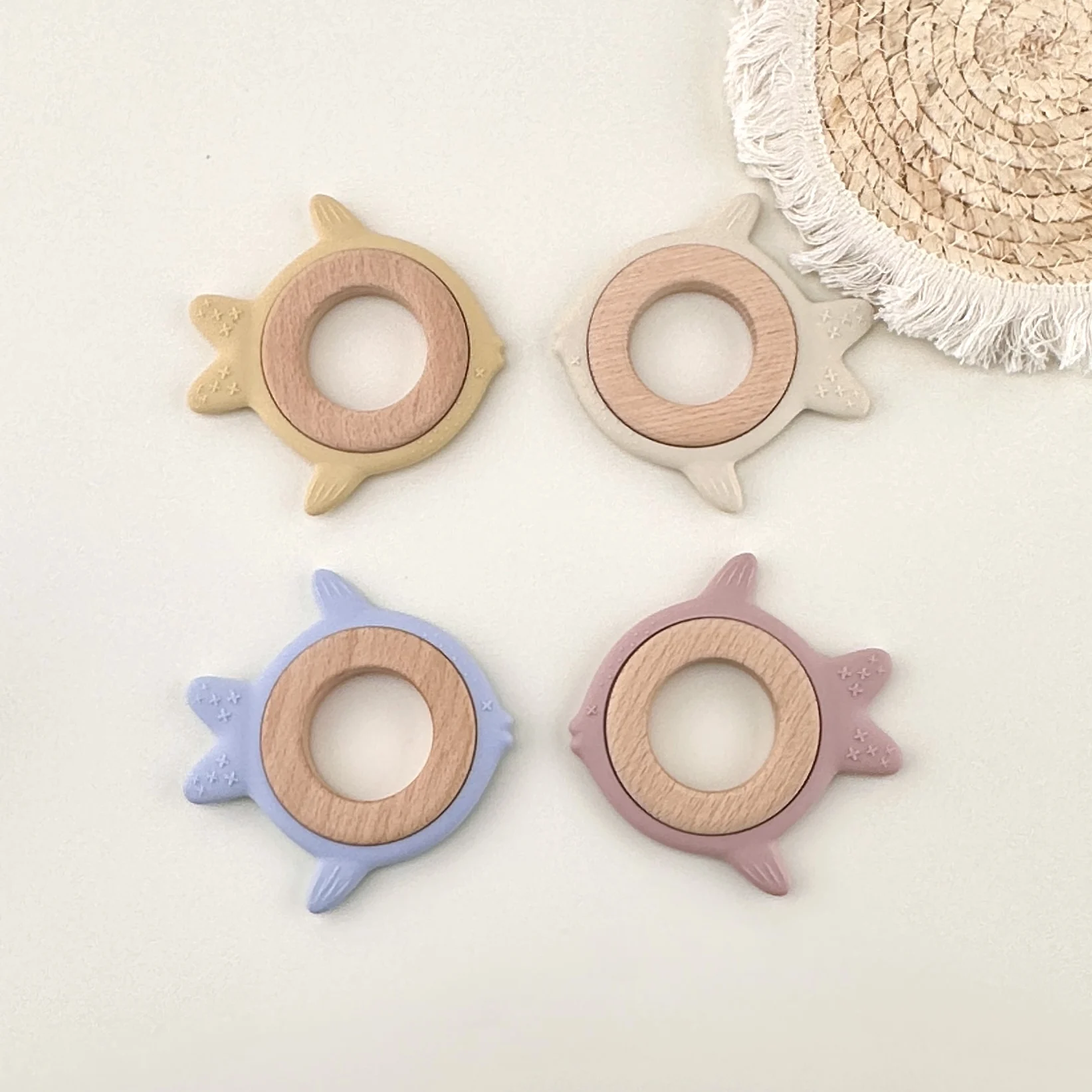 CE Round Silicone Fish Teething Toy Wood Gift Set For Newborn Baby Organics Happy Baby,Teether Charm Silicon and wooden teether